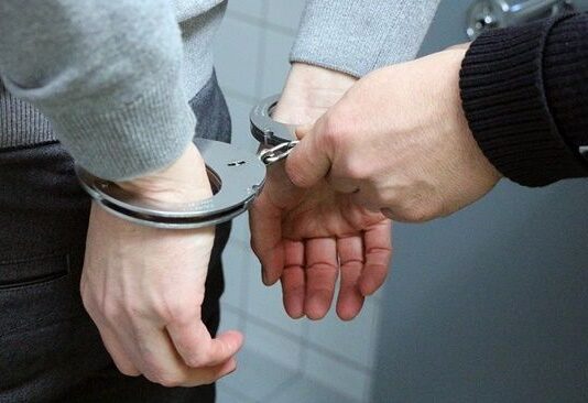 Antrenor de box din București, arestat sub acuzația de viol, agresiune sexuală și lovire; victima – o elevă