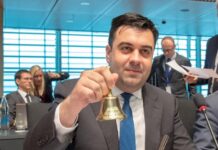 Fost ministru al Transporturilor, reținut; este acuzat că a încercat să-l mituiască pe directorul RAR