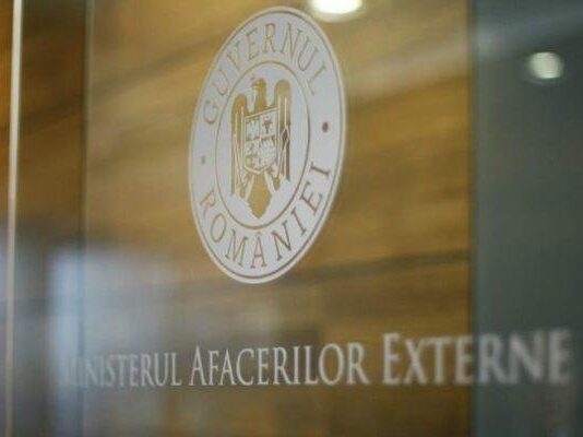Fosta contabilă a MAE a recunoscut că și-a dat salarii ilegale timp de 15 ani