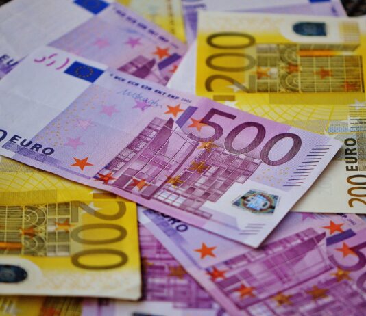 Prejudiciu de sute de mii de euro, prin vânzarea unor spații comerciale în Capitală, la un preț subevaluat Sursa foto: Pixabay
