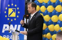 Premierul liberal, „băgat” la mijloc între consilierul său și președintele PNL al CJ Ilfov