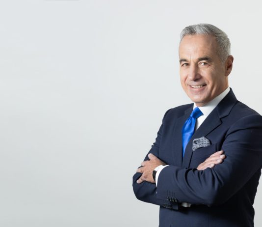 Călin Georgescu, vizat de o nouă anchetă; zeci de susținători ai acestuia au venit la DIICOT