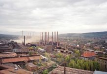 „Regele asfaltului” din România vrea să cumpere ArcelorMittal Hunedoara