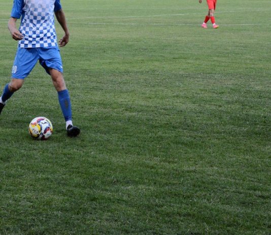 Percheziții într-un dosar privind meciuri de fotbal trucate la pariuri; zeci de persoane audiate