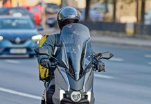 Zeci de persoane de origine asiatică traficate în țara noastră de o româncă și patru bărbați din Bangladesh