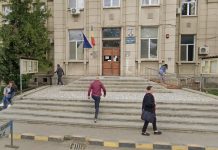Doi bărbați din Bacău, arestați după ce au lovit și amenințat polițiștii